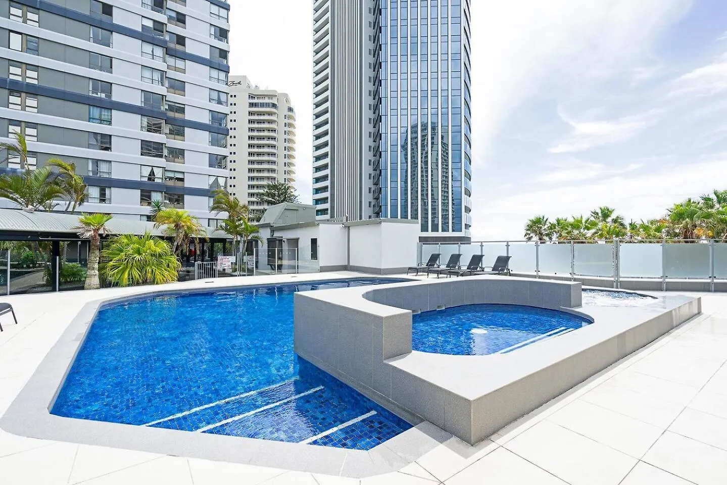 Marks Point - Resort Living In The Heart Of Surfers Gold Coast